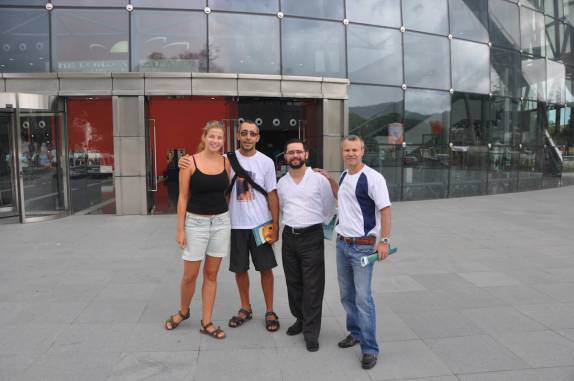 Encontro com brasileiros, um curitibano e um Junqueira, em Port of Spain, capital de Trinidad e Tobago